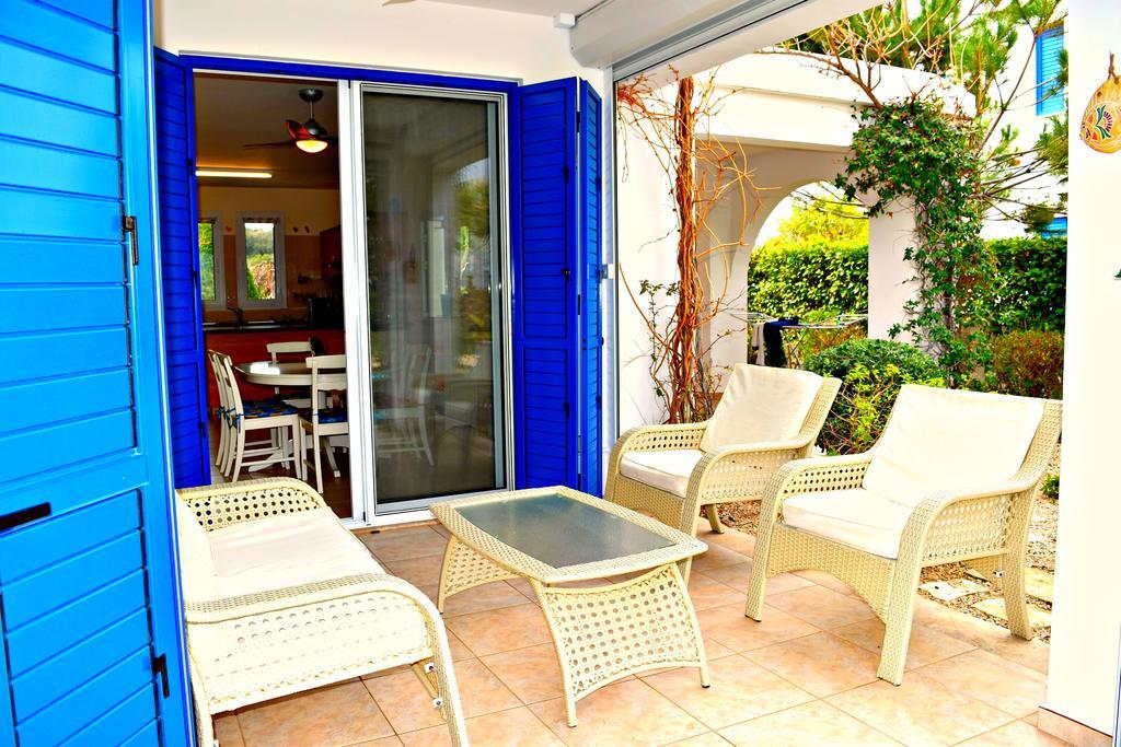 Latchi Beach Front Villa - Private Heated Pool - Amazing Uninterrupted Sea Views Polis Exterior foto